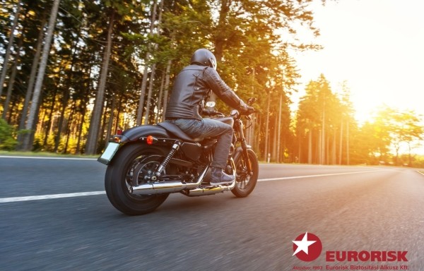 Két keréken még jobban kell vigyázni!